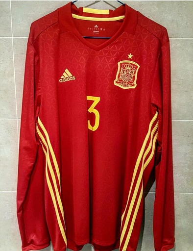 3 - España - Piqué