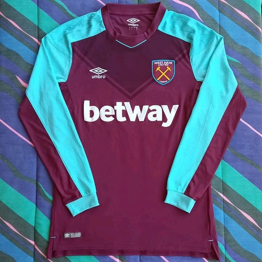 6 - West Ham United - MOORE