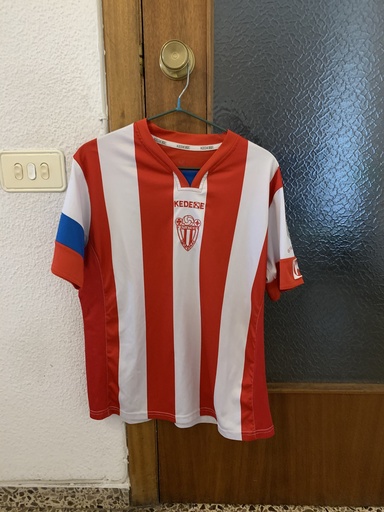 Camiseta sin nombre