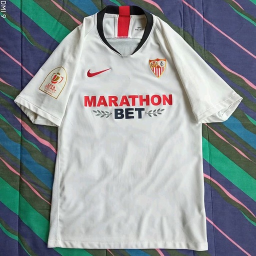 18 - Sevilla FC - ESCUDERO