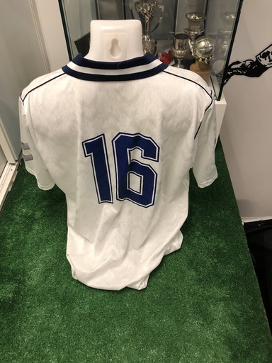 16 - Real Madrid - No