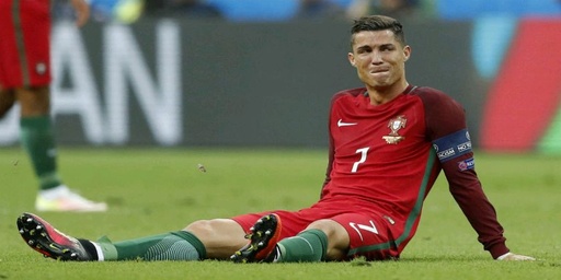 7 - Selección de Portugal - RONALDO