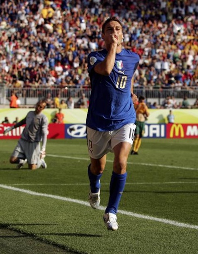10 - Italia - Totti