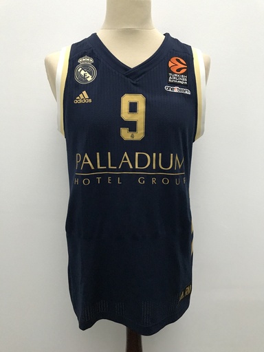 9 - Real Madrid - F.REYES