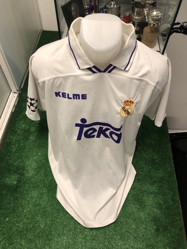 22 - Real Madrid - No