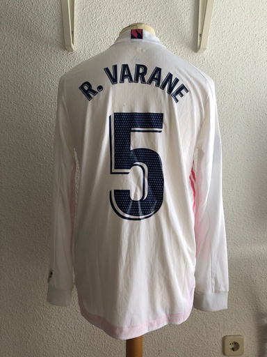 5 - Real Madrid - R. Varane