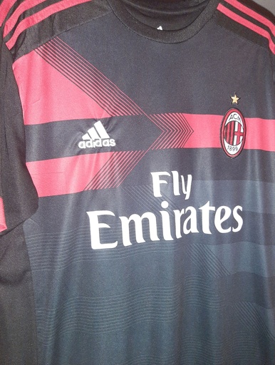 19 - AC Milan - Bonucci (Adidas)