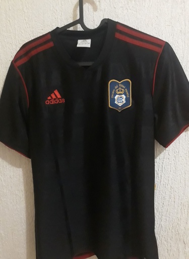 Camiseta sin nombre