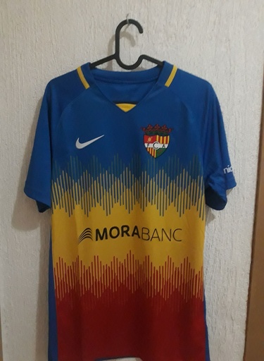 Camiseta sin nombre