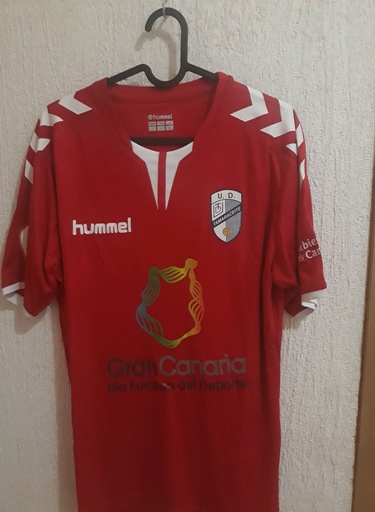 Camiseta sin nombre