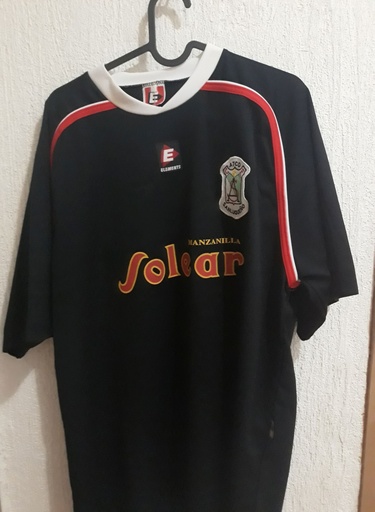 Camiseta sin nombre