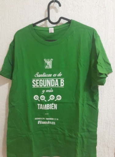 Camiseta sin nombre
