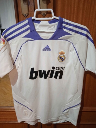 23 - Real Madrid - Sneijder