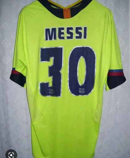 30 - FC Barcelona - Messi (Nike)