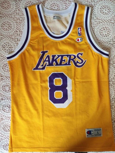8 - Los Angeles Lakers - Bryant
