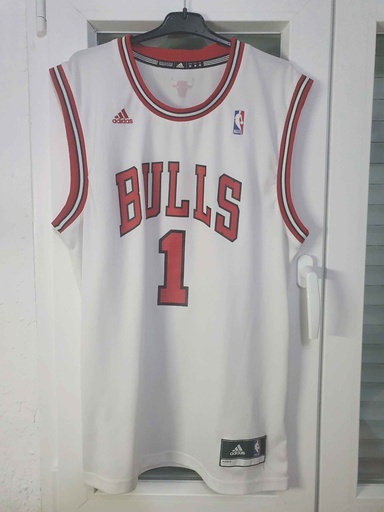 1 - Chicago Bulls - Rose