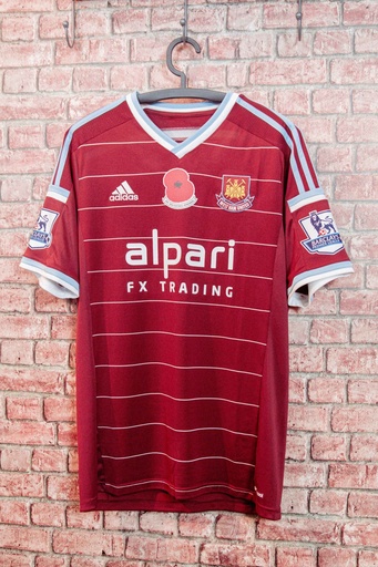 16 - West Ham United - Noble