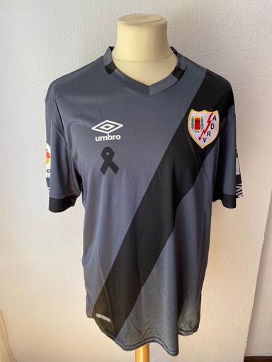 17 - Rayo Vallecano - Advincula