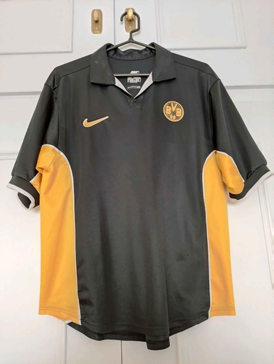 Borussia Dortmund - .